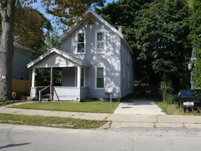 913 Logan St, SE Grand Rapids featured photo