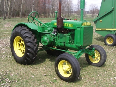 JOHN DEERE ANTIQUE AUCTION featured photo
