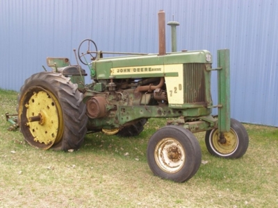 JOHN DEERE ANTIQUE AUCTION featured photo 9