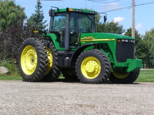Zehr Farm Machinery Auction featured photo 1