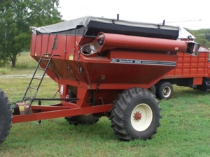 Frederick Aprill Farm Auction featured photo 39