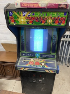 Matznick Antique and Collectible Auction featured photo 29