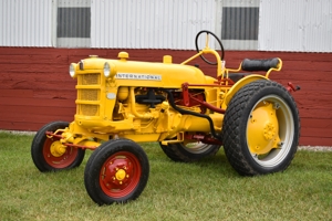Ramon Waltz Vintage Tractors featured photo 9